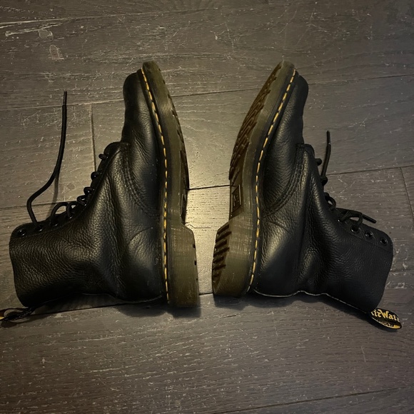 Dr Martens Pascal Boots Shoes Womens US 7 Black Leather 8-eye classic - Picture 4 of 10